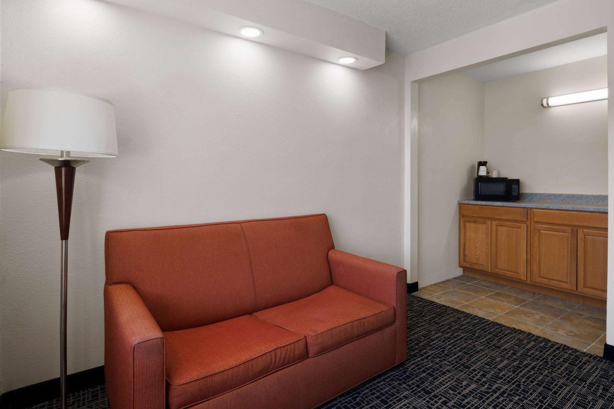 Baymont By Wyndham Boardman Hotel Buitenkant foto
