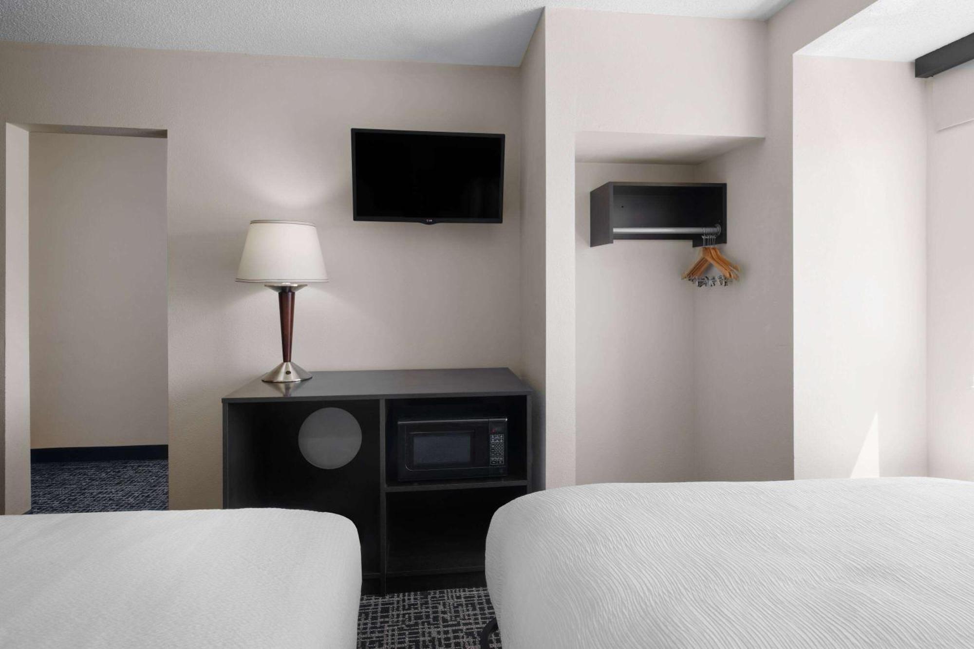 Baymont By Wyndham Boardman Hotel Buitenkant foto