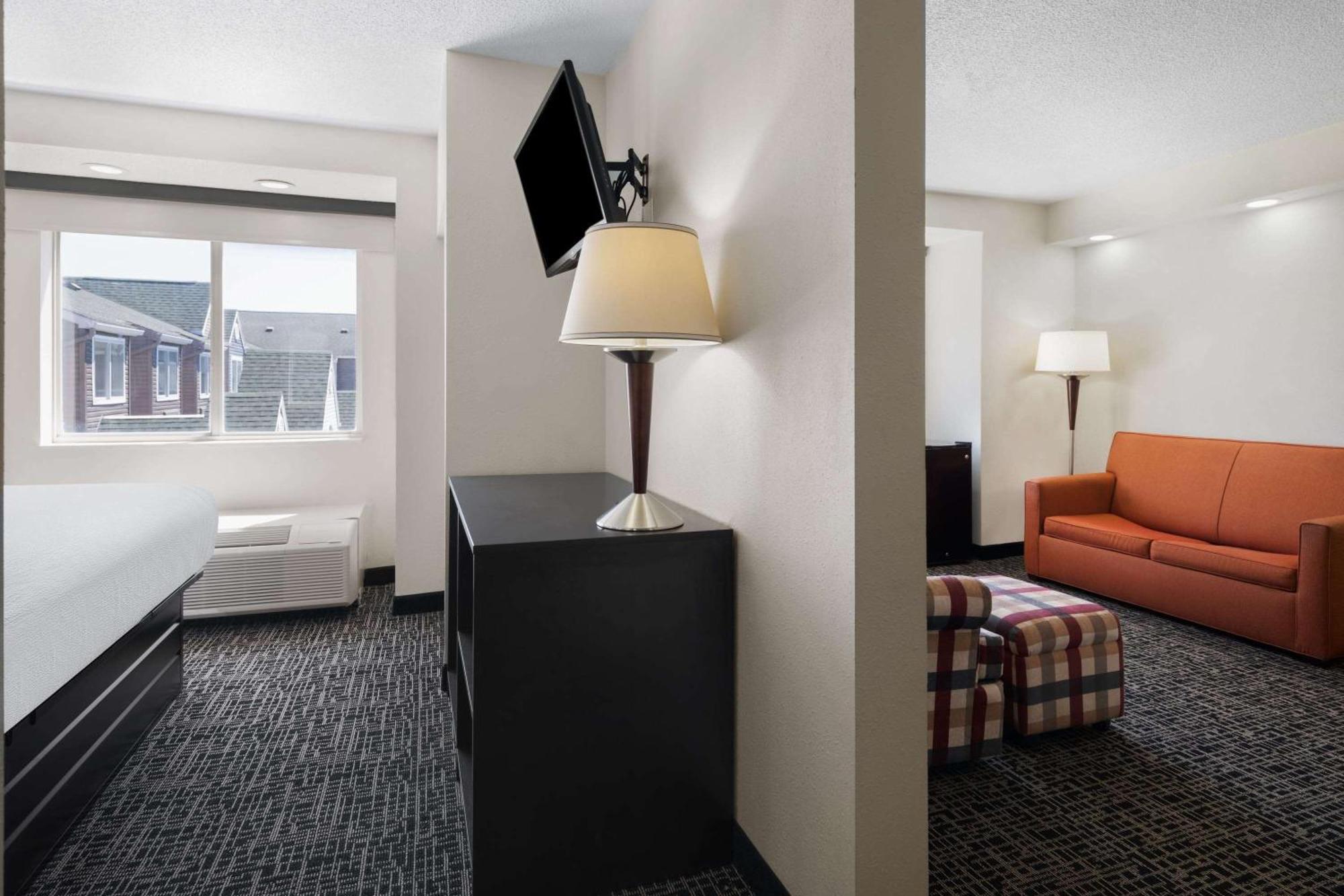 Baymont By Wyndham Boardman Hotel Buitenkant foto